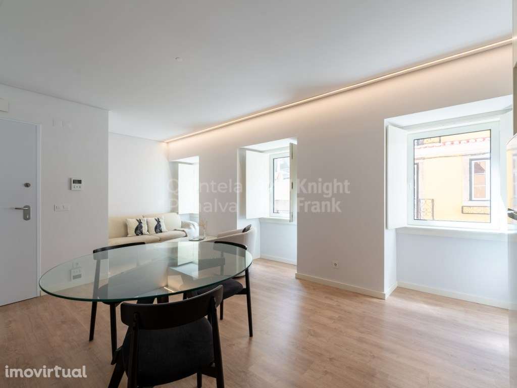 Apartamento T1 mobilado e equipado, junto à Avenida da Liberdade - Grande imagem: 2/31