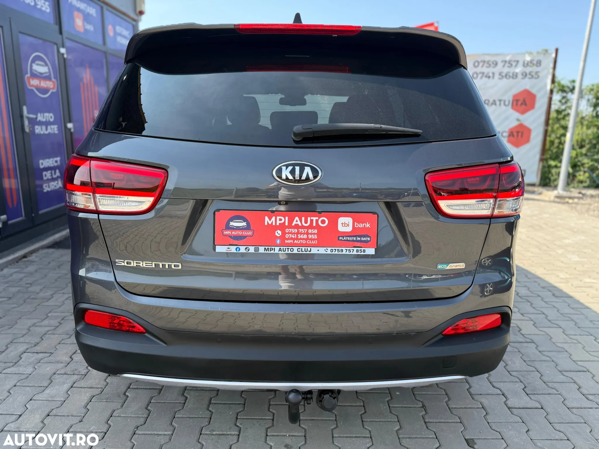 Kia Sorento - 4