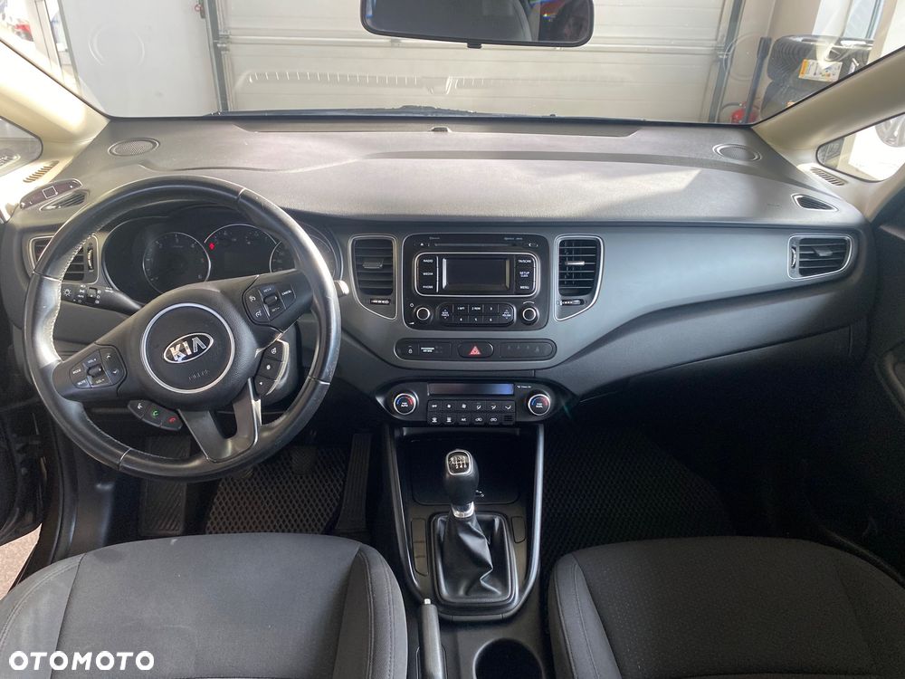 Kia Carens 1.7 CRDi M - 9