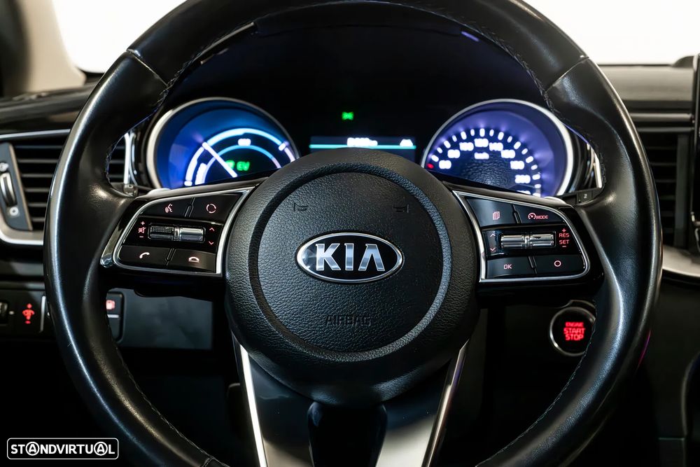 Kia XCeed - 12