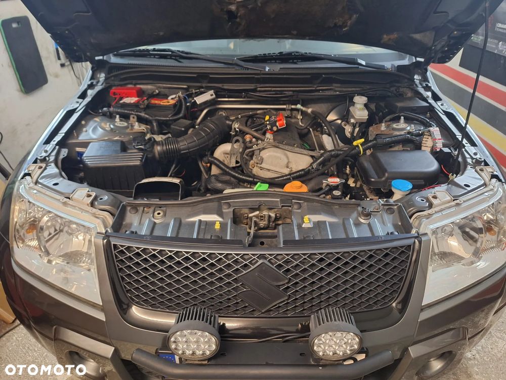 Suzuki Grand Vitara 1.6 - 4