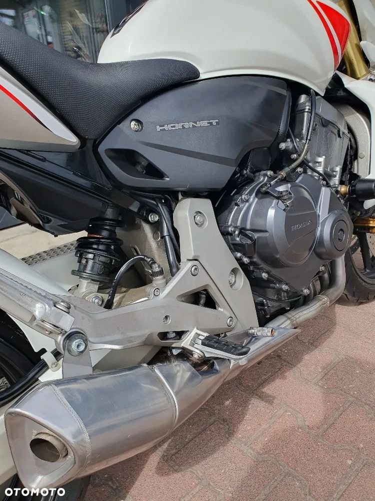 Honda Hornet - 24