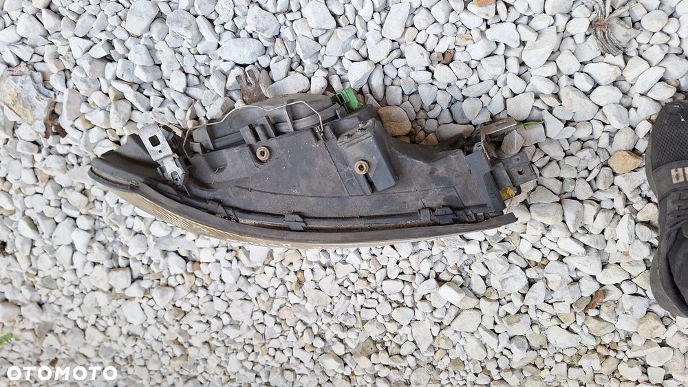 LAMPA PRAWA LEWA MONDEO MK2 - 9