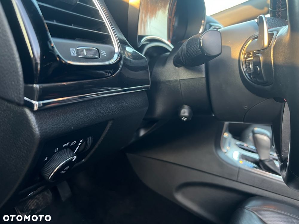 Jeep Grand Cherokee - 29