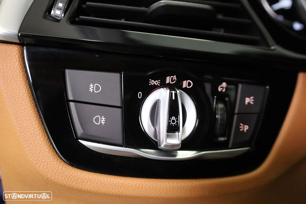 BMW 530 e iPerformance Line Luxury - 56