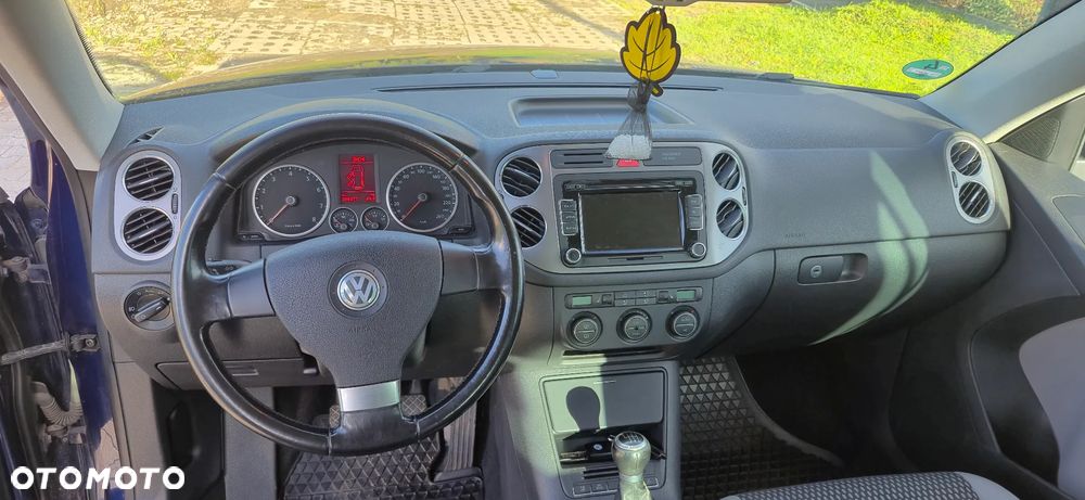 Volkswagen Tiguan - 10