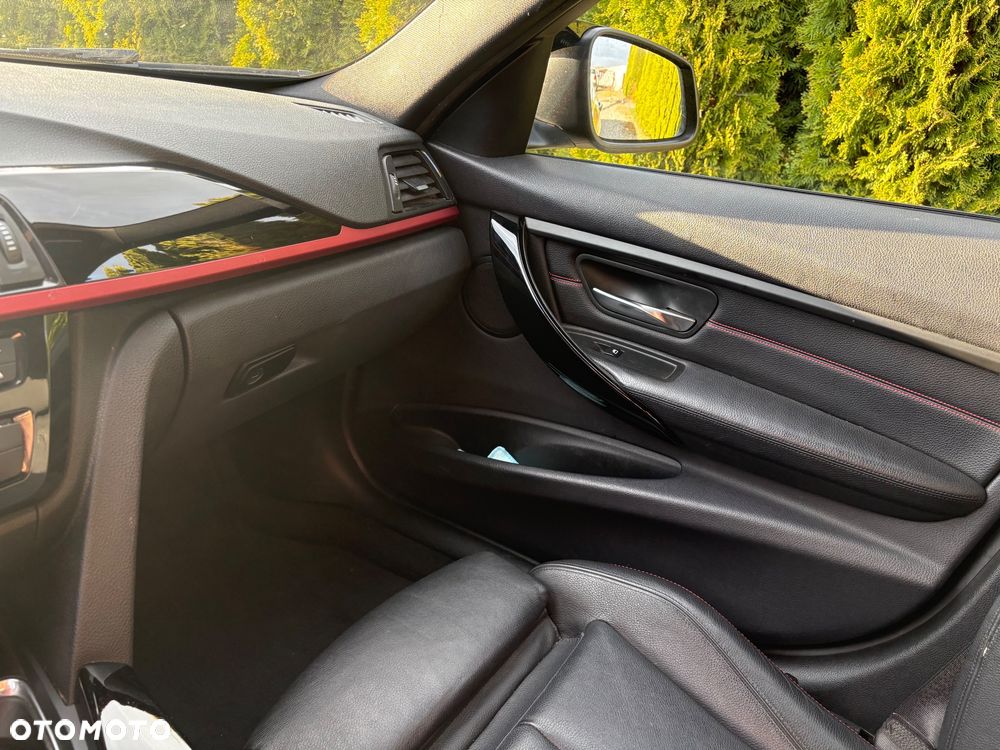 BMW Seria 3 330d M Sport - 21
