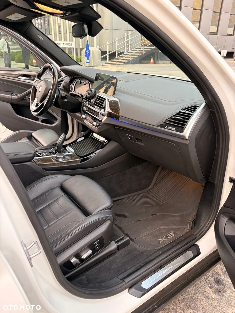 BMW X3 xDrive30i Luxury Line - 16