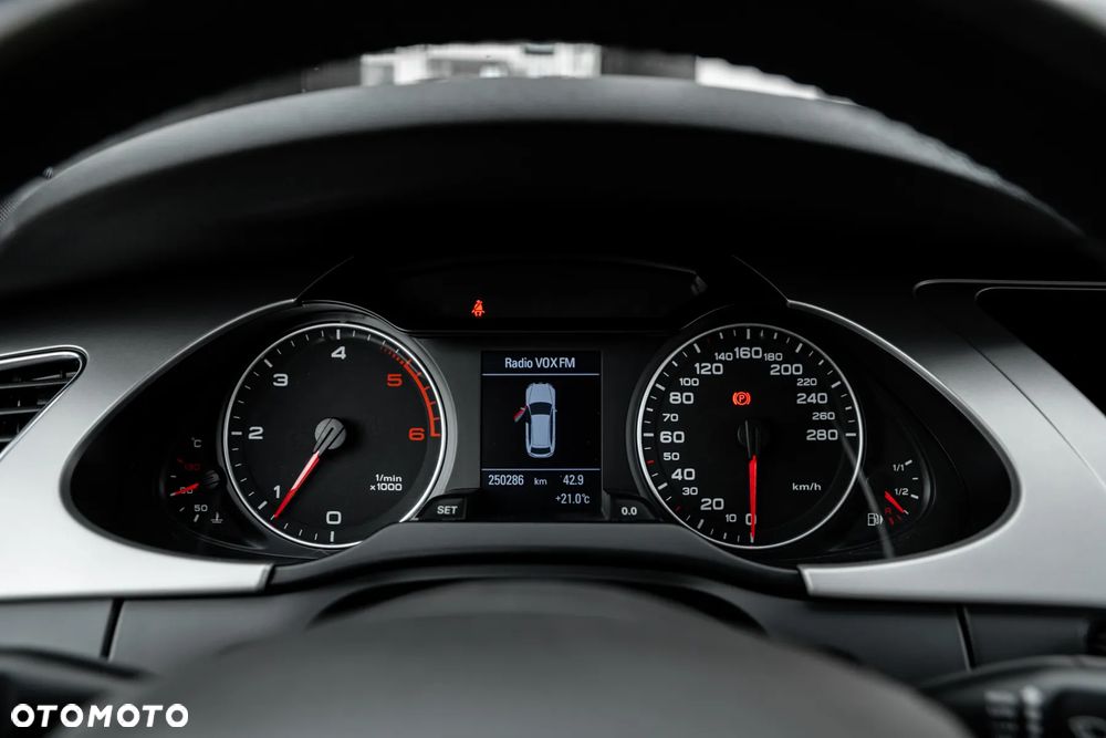 Audi A4 Avant 3.0 TDI DPF quattro S line Sportpaket (plus) - 14