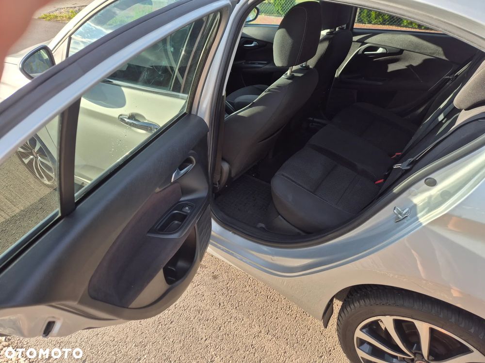Fiat Tipo 1.6 MultiJet 16v Lounge - 8