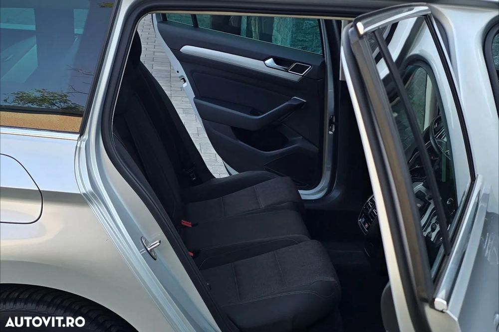 Volkswagen Passat 2.0 TDI Comfortline - 21