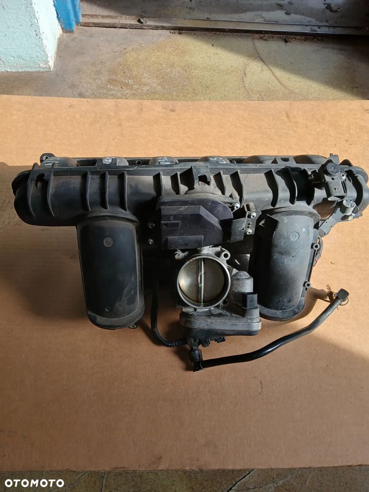 Kolektor ssący BMW E60 E61 E90 E91 E92 2.5l b. N52 - 2