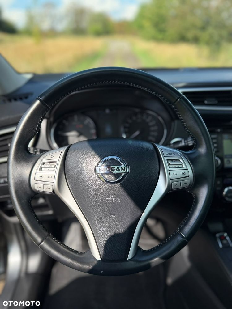 Nissan Qashqai - 25