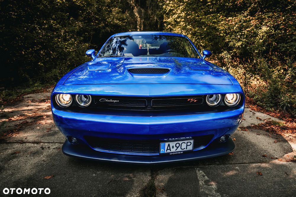 Dodge Challenger - 4
