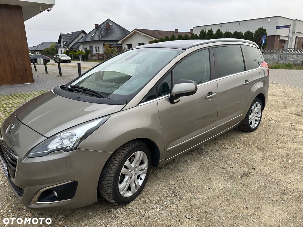 Peugeot 5008 - 5