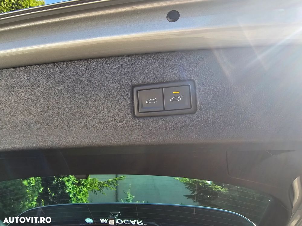 Volkswagen Tiguan - 24