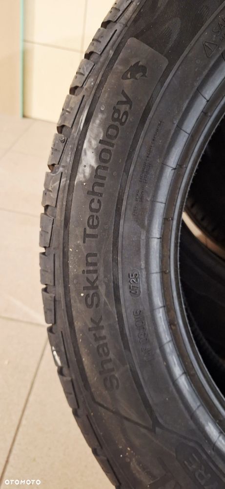Opony Uniroyal RainExpert 5 – 225/60 R18 100V - 17