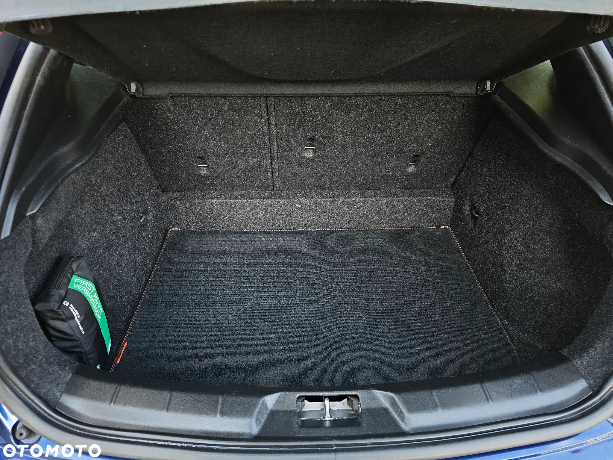 Volvo V40 D2 Drive-E Ocean Race - 16