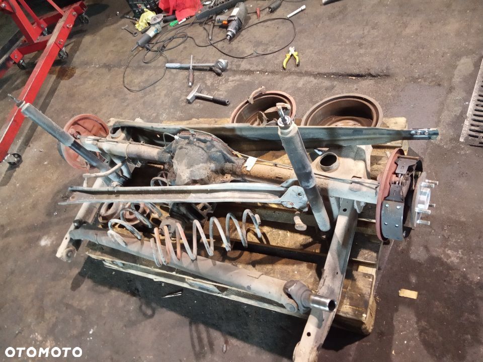 PONTIAC FIREBIRD 3 gen 3rd 82–92 most tyl tylny dyferencjal 3.23 camaro chevrolet 2.5 2.8 3.1 v6 3.8 5.0 v8 5.7 rear diff differential 1982 1983 1984 1985 1986 1987 1988 1989 1990 1991 1992 - 2