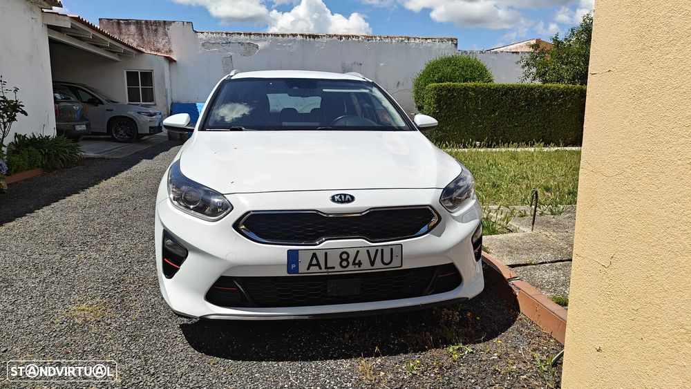 Kia Ceed SW 1.6 CRDi DCT Vision - 1