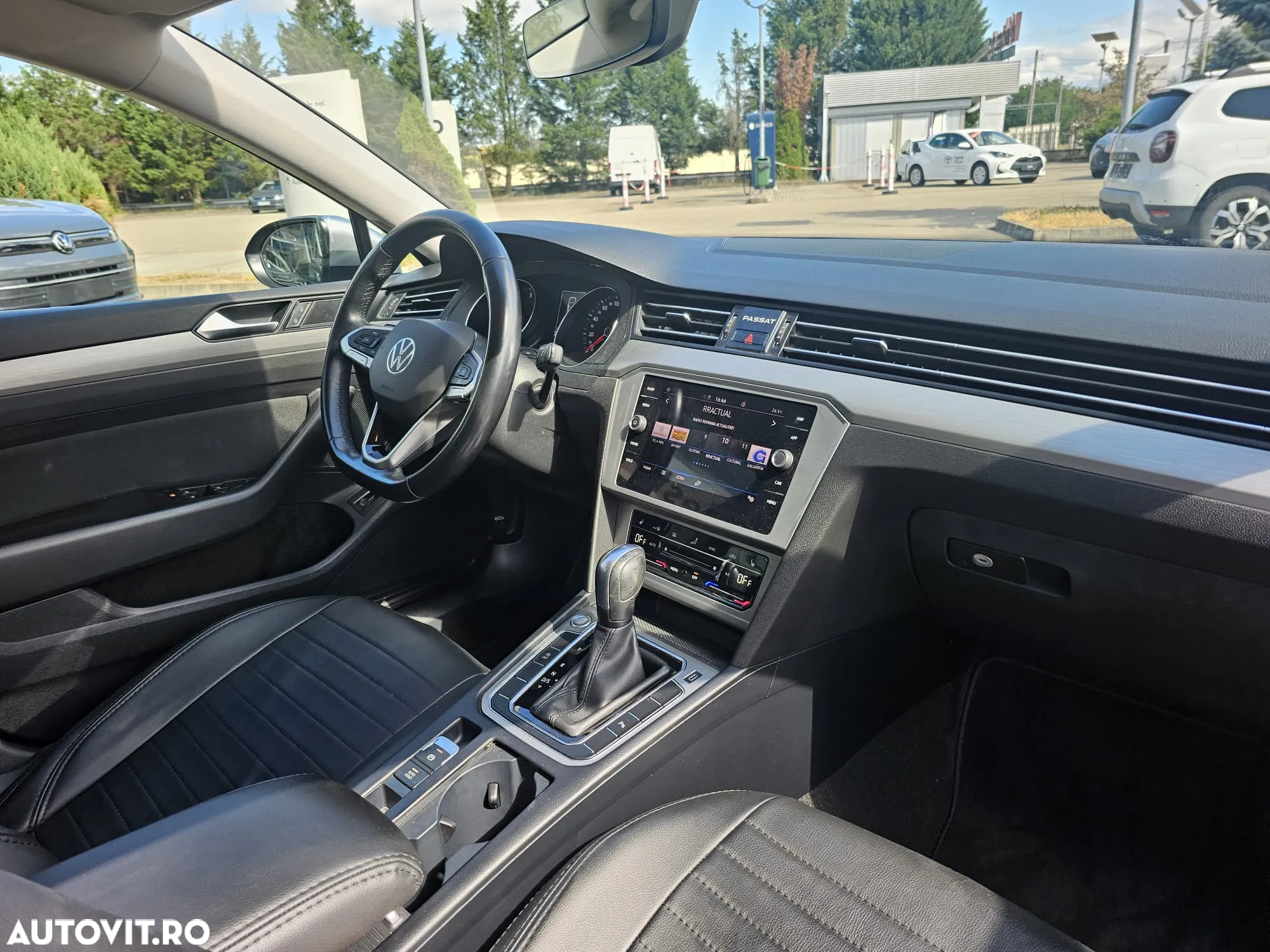 Volkswagen Passat Variant 2.0 TDI DSG Advance - 10