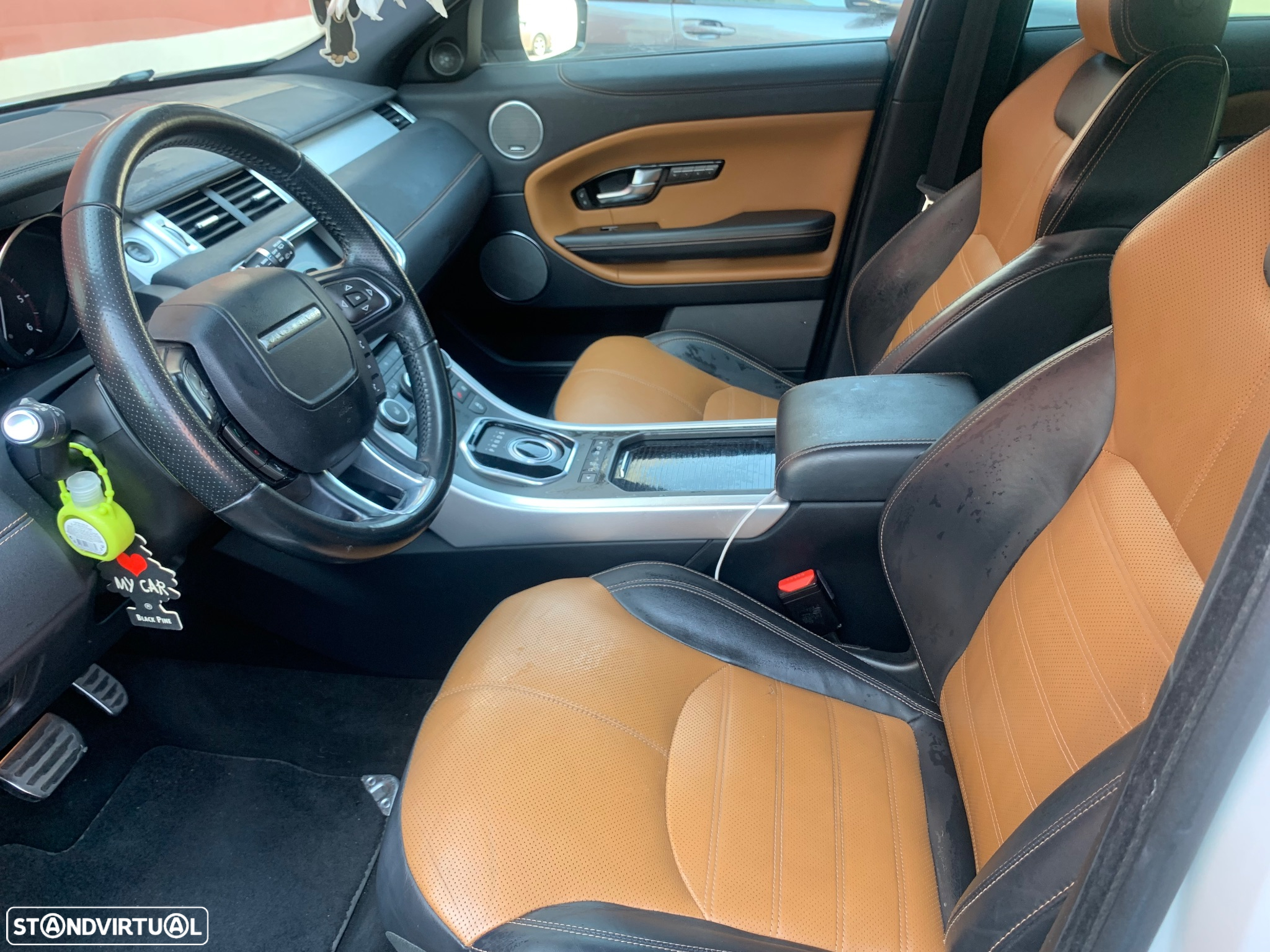 Land Rover Range Rover Evoque 2.0 TD4 SE Dynamic Auto - 4