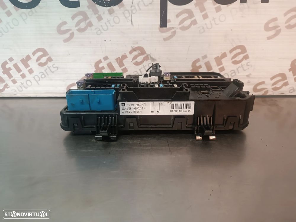 CAIXA DE FUSIVEIS OPEL ASTRA H 04-09 13268287 5DK008669-25 - 3