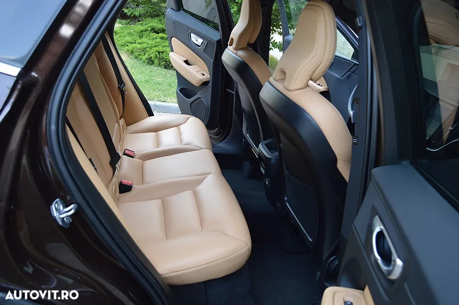Volvo XC 60 B5 MHEV AT8 AWD Inscription - 8