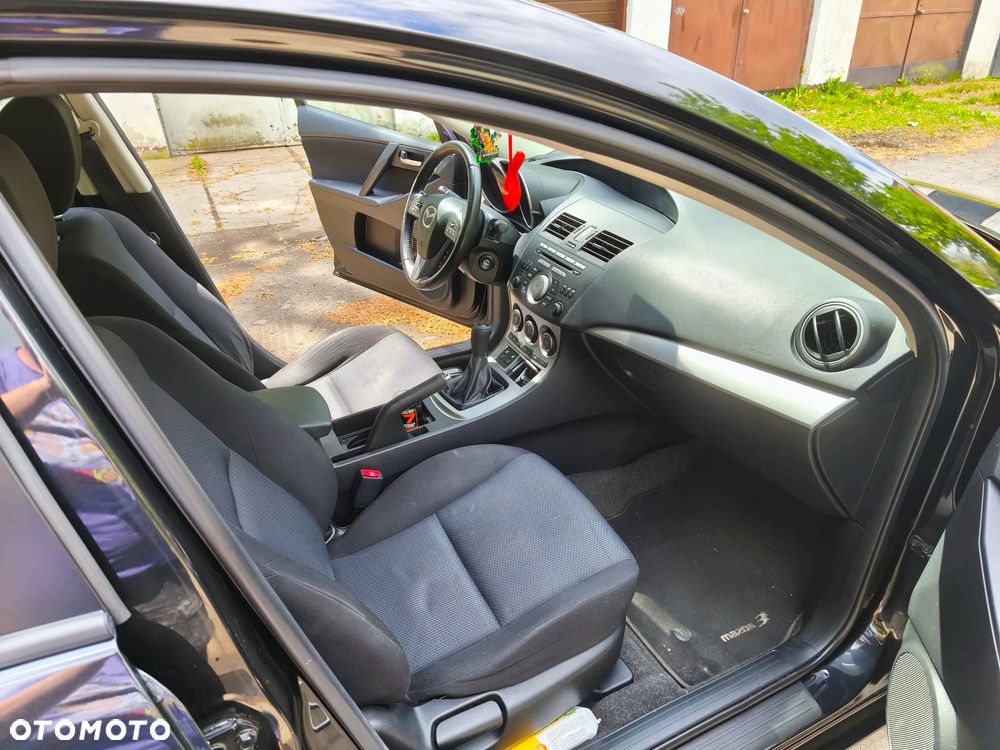 Mazda 3 1.6 CD Exclusive + - 11