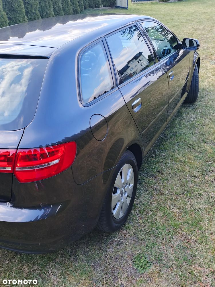 Audi A3 Sportback 1.6 TDI Attraction - 27