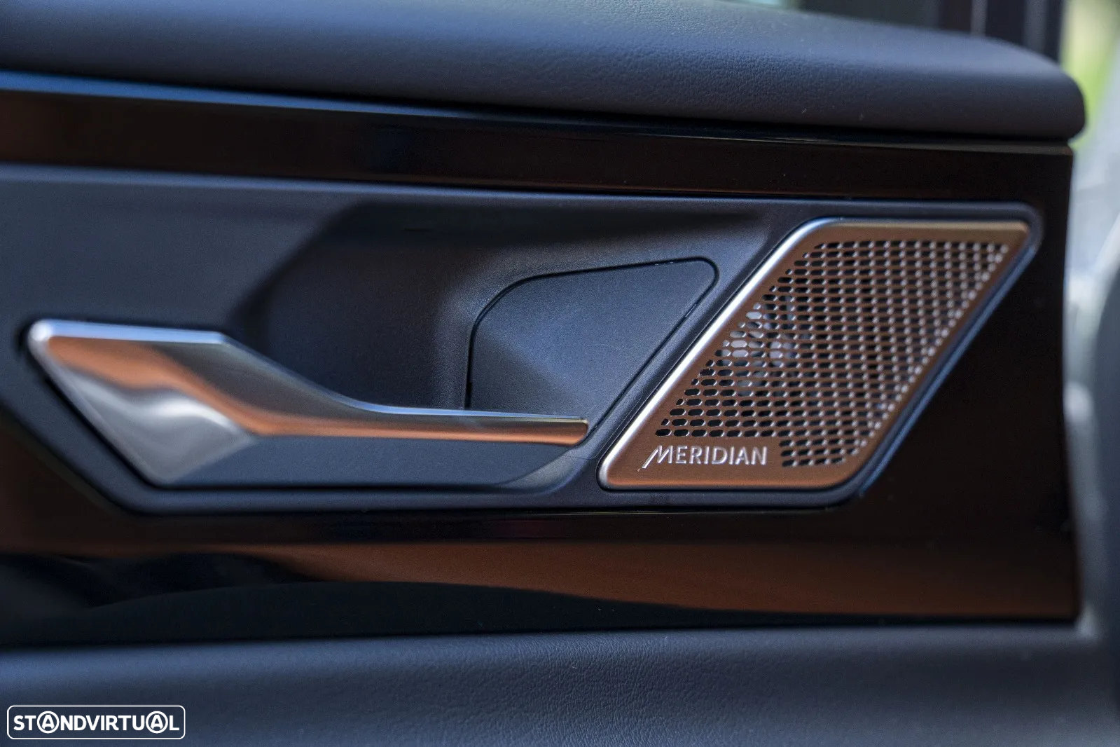 Jaguar XE 2.0 i4 R-Dynamic Black - 9