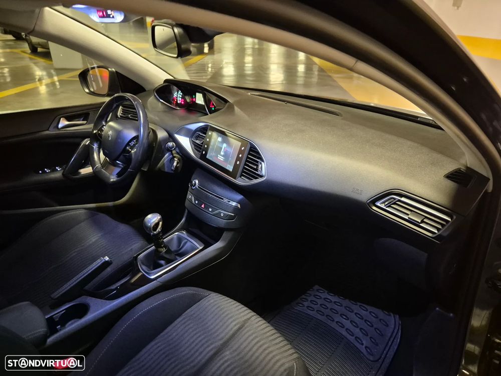 Peugeot 308 SW BlueHDi 120 Stop & Start Style - 34