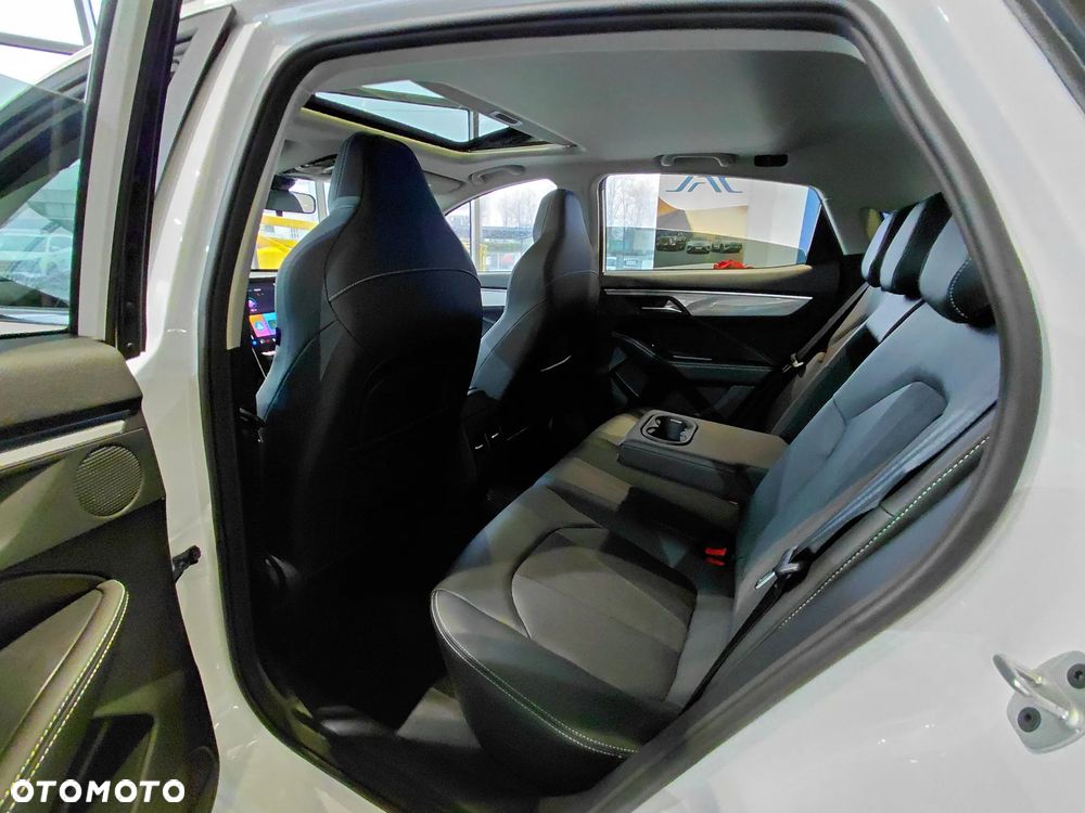 JAC J7 Plus CVT - 14