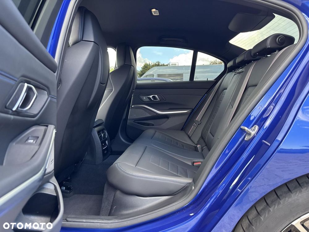 BMW Seria 3 - 15