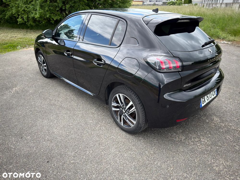 Peugeot 208 - 3