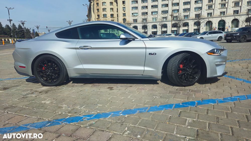 Ford Mustang - 2