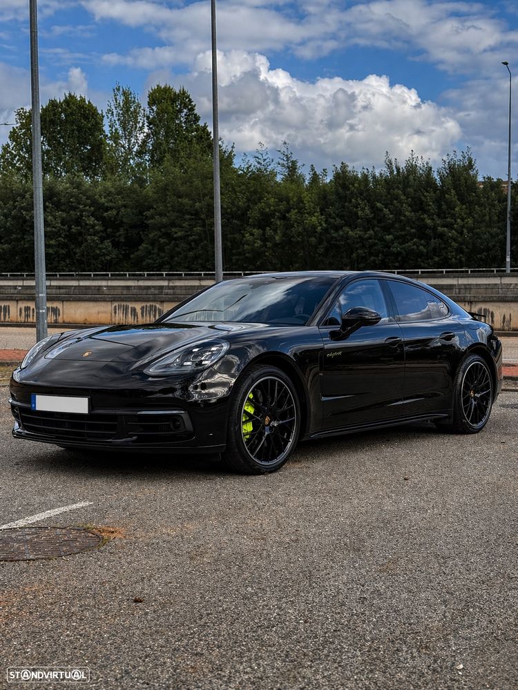 Porsche Panamera 4 E-Hybrid Platinum Edition - 1