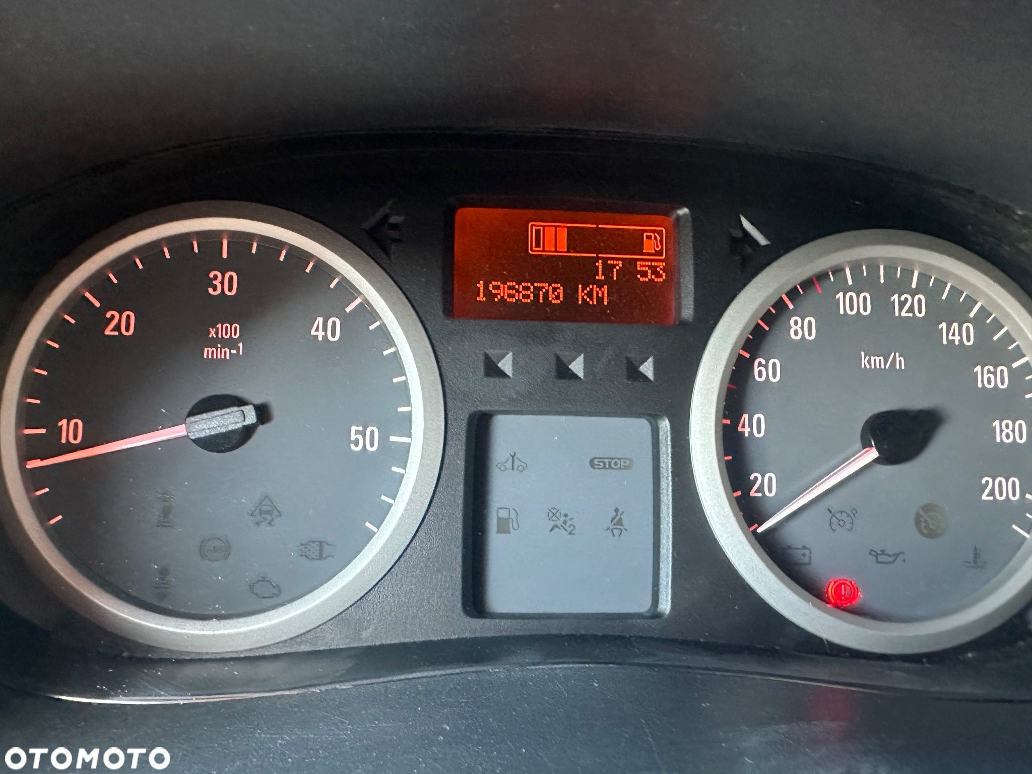 Opel Vivaro - 12