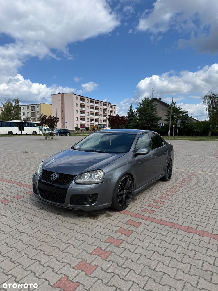 Volkswagen Jetta 2.0 TSI Sportline DSG - 1