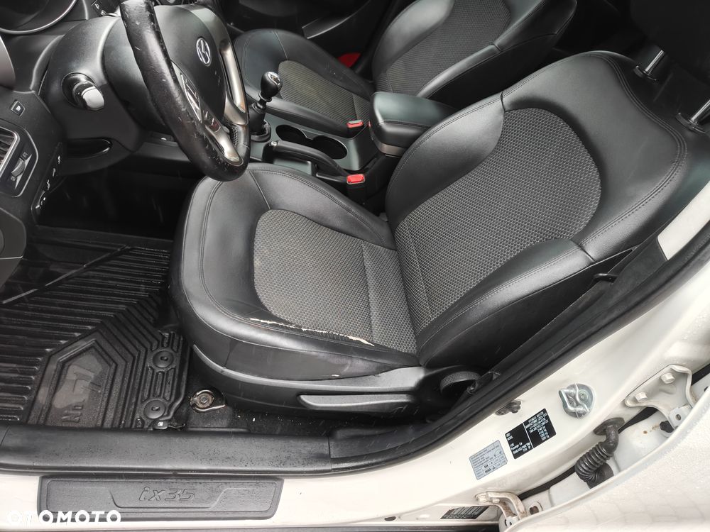 Hyundai ix35 - 11