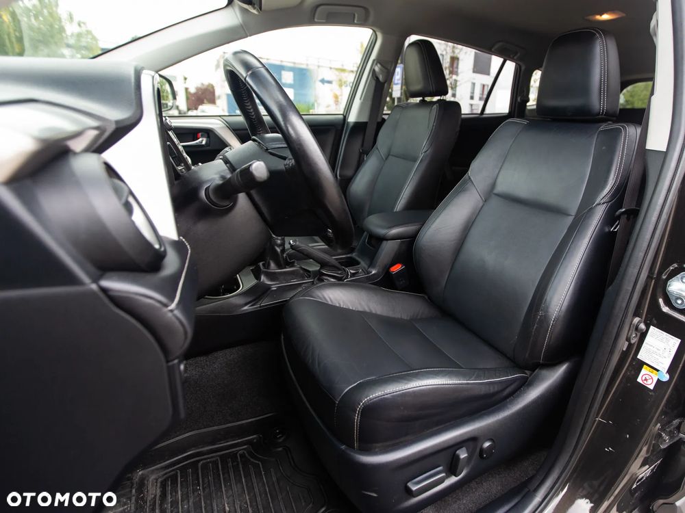 Toyota RAV4 2.0 D-4D 4x2 Start-Stop Executive - 25