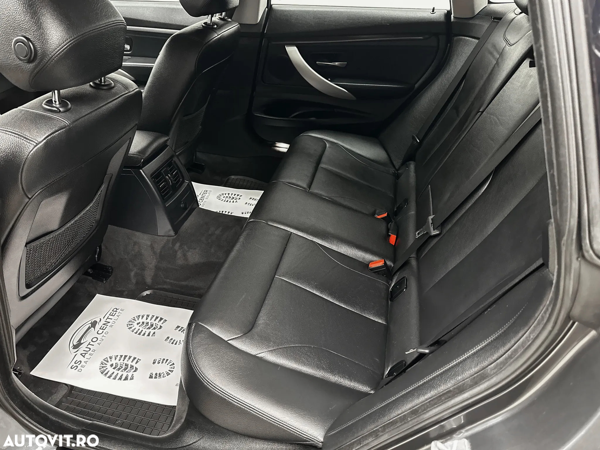 BMW Seria 3 318d GT - 15