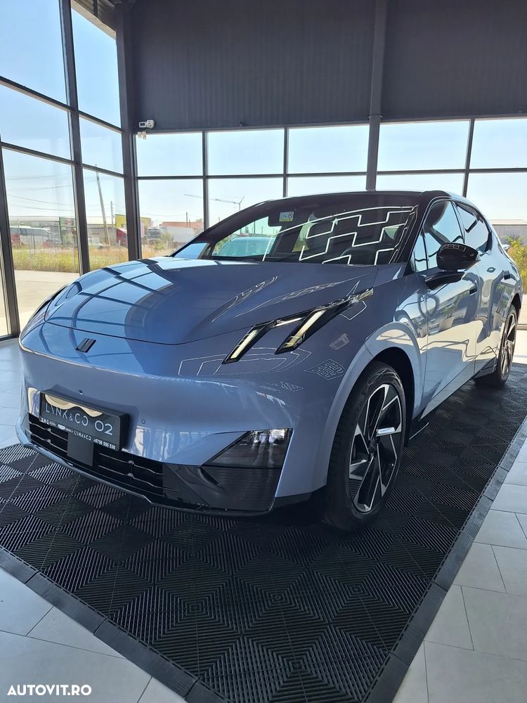 Lynk&Co 02