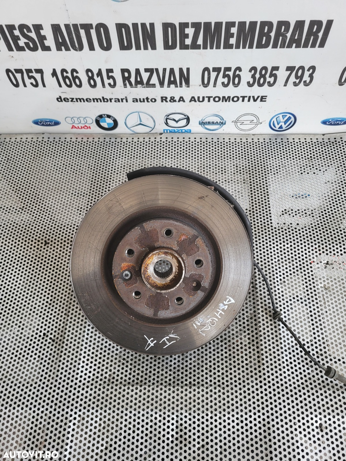Fuzeta Cu Rulment 11.000 Km Stanga Fata Nissan Qashqai J11 1.5 Dci Automat An 2014-2015-2016-2017-2018-2019-2020 Dezmembrez Nissan Qashqai J11 Facelift 1.5 Dci Euro 6 Cod Motor K9KU873 K9K873 - 2