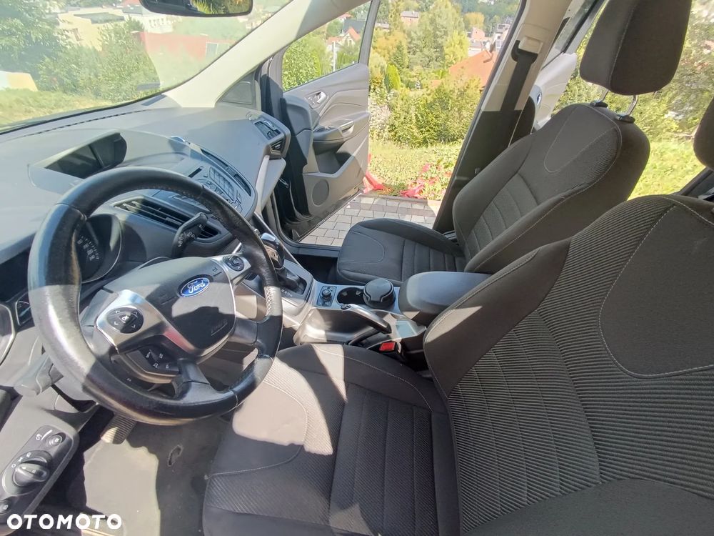 Ford Kuga - 14