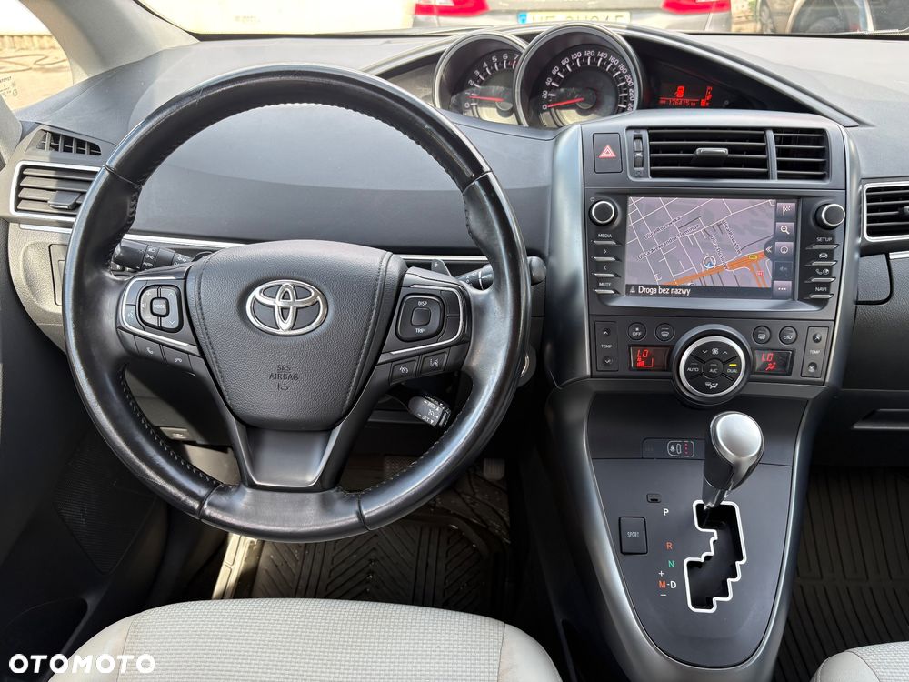Toyota Verso 1.8 Prestige MS EU6 - 14