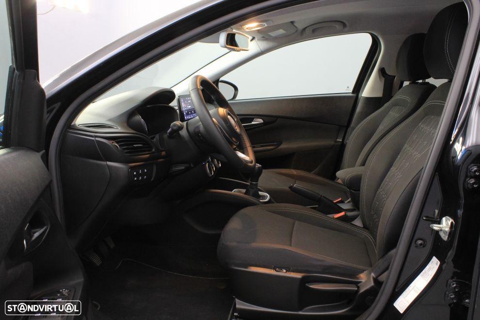 Fiat Tipo Station Wagon Cross 1.0 GSE T3 Cross - 24