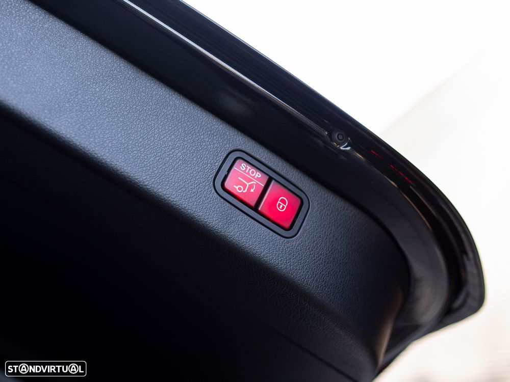 Mercedes-Benz C 300 d AMG Line - 46