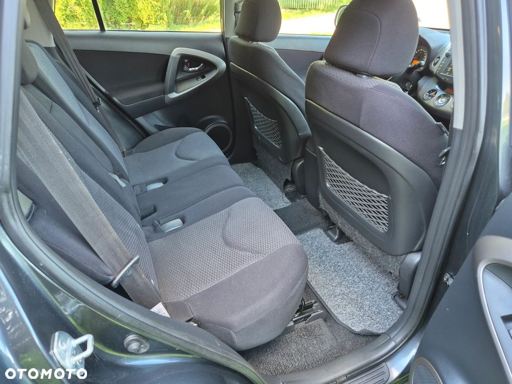 Toyota RAV4 2.0 4x4 Automatik Sol - 28