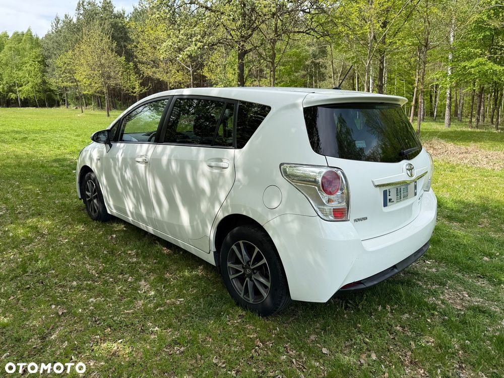 Toyota Verso 1.6 D-4D 5-Sitzer Start/Stop Skyview Edition - 4